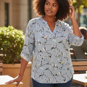 T Tahari Woman Bird Print Top Womens Size 2X Light Blue Sparrows Flowy Blouse